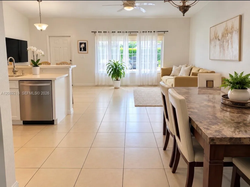 312 NE 3rd St #4 Hallandale Beach, FL 33009