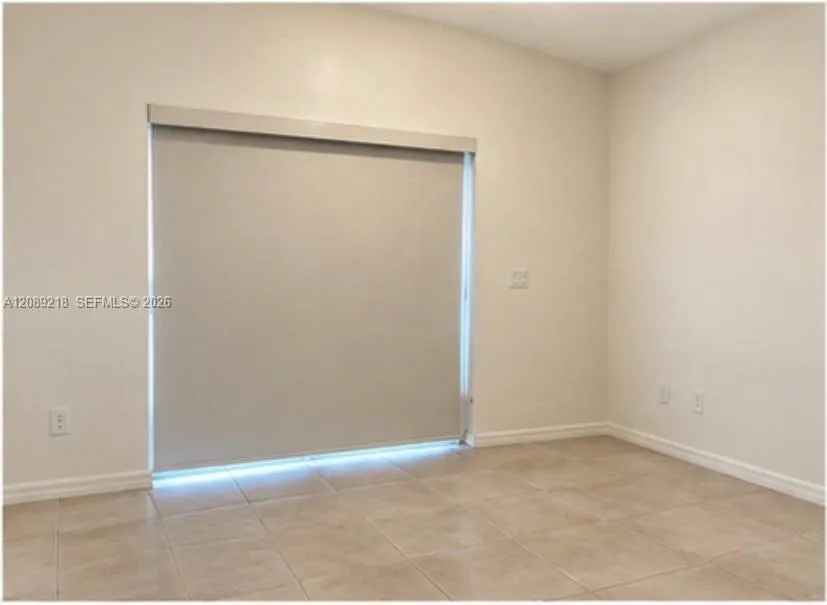 312 NE 3rd St #4 Hallandale Beach, FL 33009