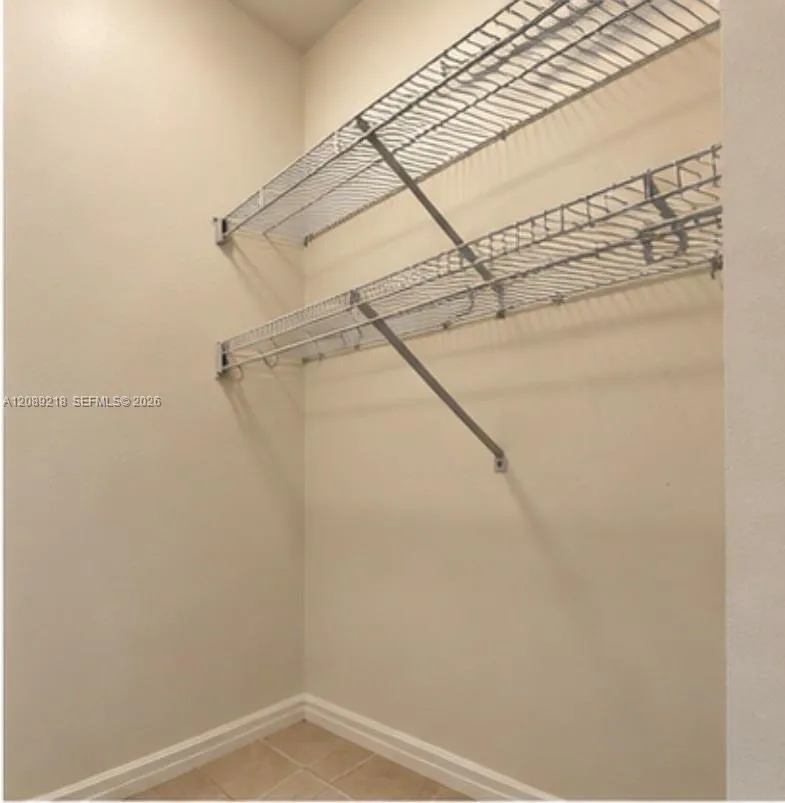 312 NE 3rd St #4 Hallandale Beach, FL 33009