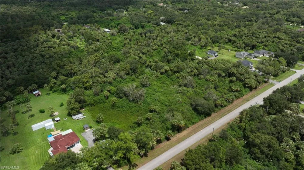 26th Avenue SE Naples, FL 34117