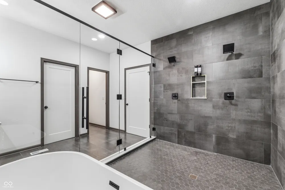 25 Hamilton Avenue Indianapolis, IN 46201