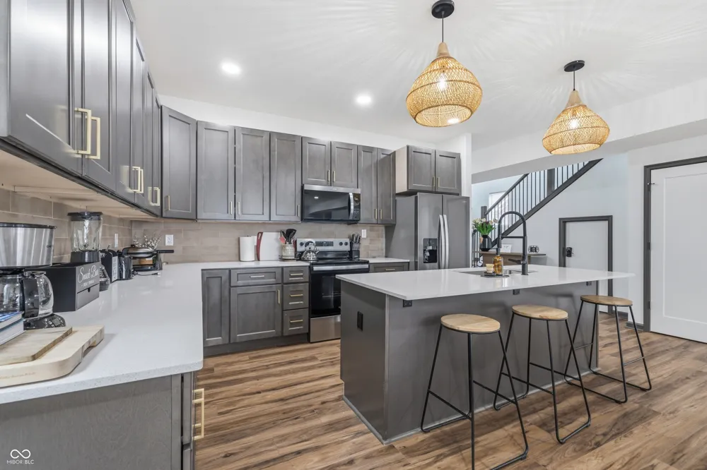 25 Hamilton Avenue Indianapolis, IN 46201