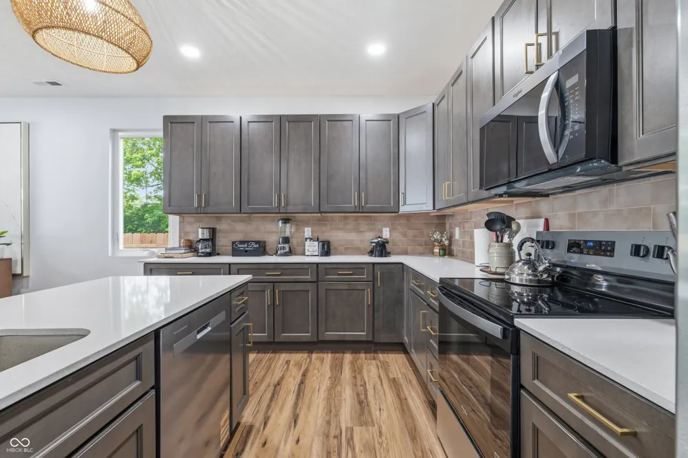 25 Hamilton Avenue Indianapolis, IN 46201