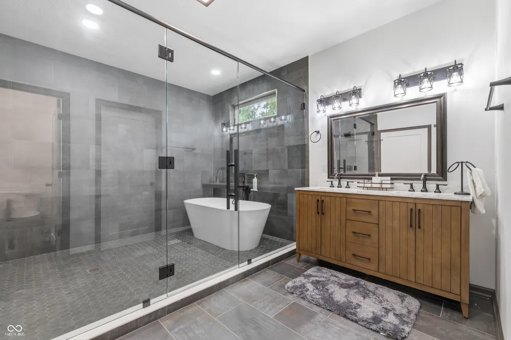 25 Hamilton Avenue Indianapolis, IN 46201