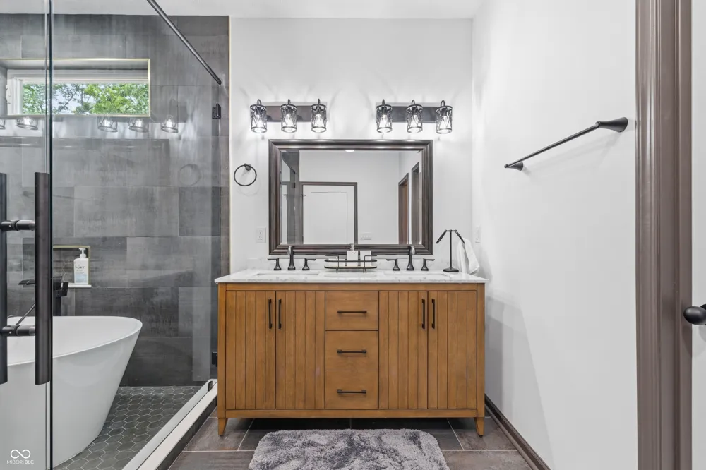 25 Hamilton Avenue Indianapolis, IN 46201
