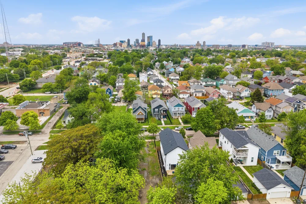 25 Hamilton Avenue Indianapolis, IN 46201