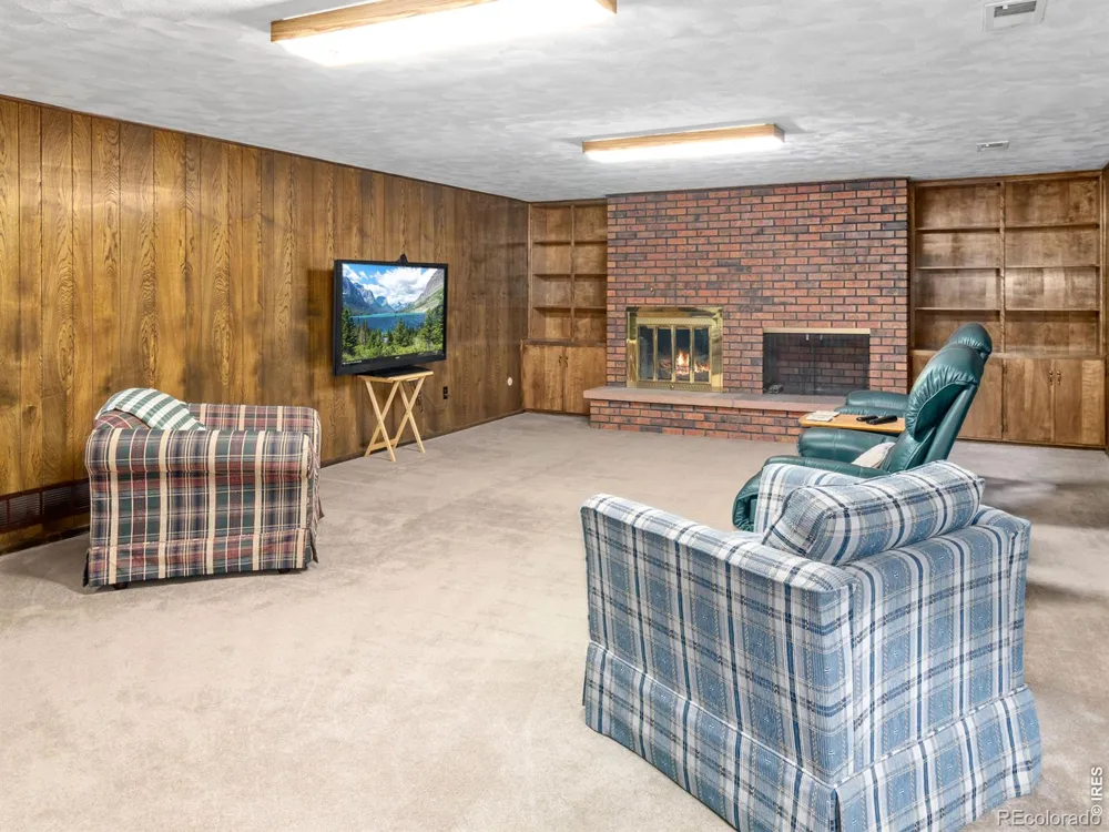 309 Glenview Court Longmont, CO 80504