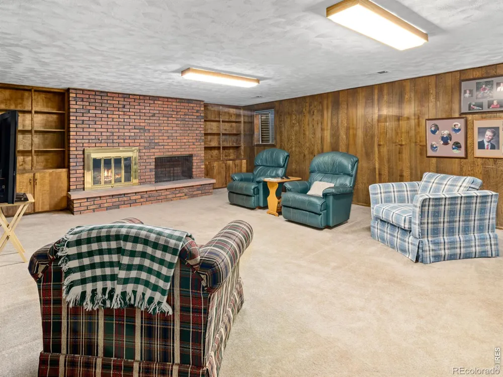 309 Glenview Court Longmont, CO 80504