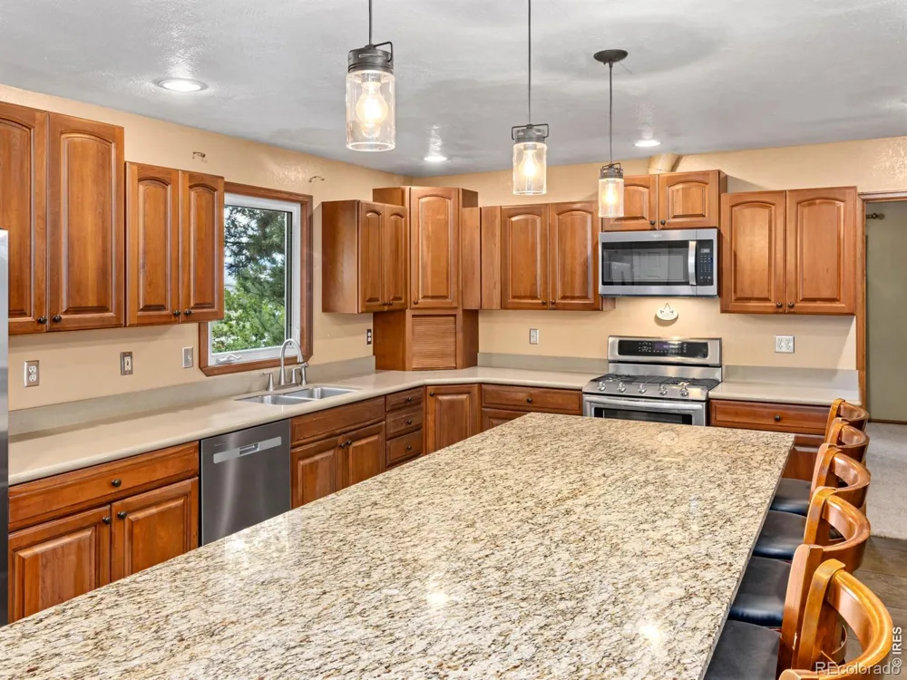 309 Glenview Court Longmont, CO 80504