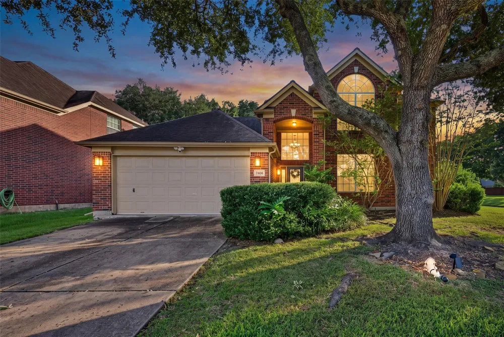 7406 Greatwood Grove Drive Sugar Land, TX 77479