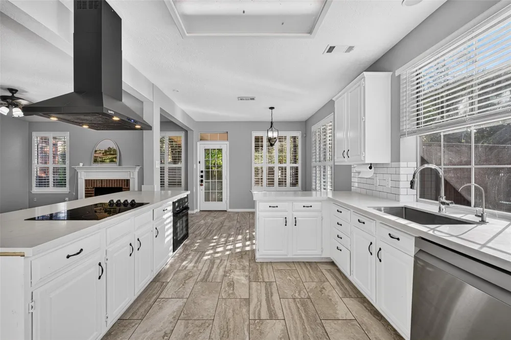 7406 Greatwood Grove Drive Sugar Land, TX 77479