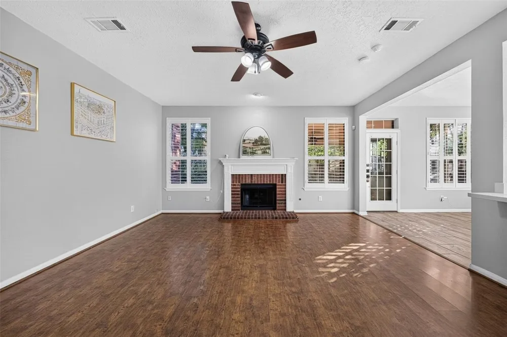 7406 Greatwood Grove Drive Sugar Land, TX 77479