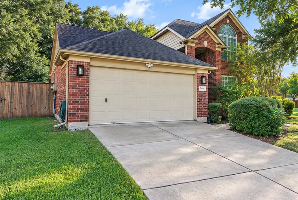 7406 Greatwood Grove Drive Sugar Land, TX 77479