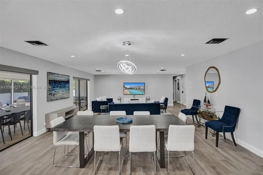 1531 SE 24th Ter Pompano Beach, FL 33062