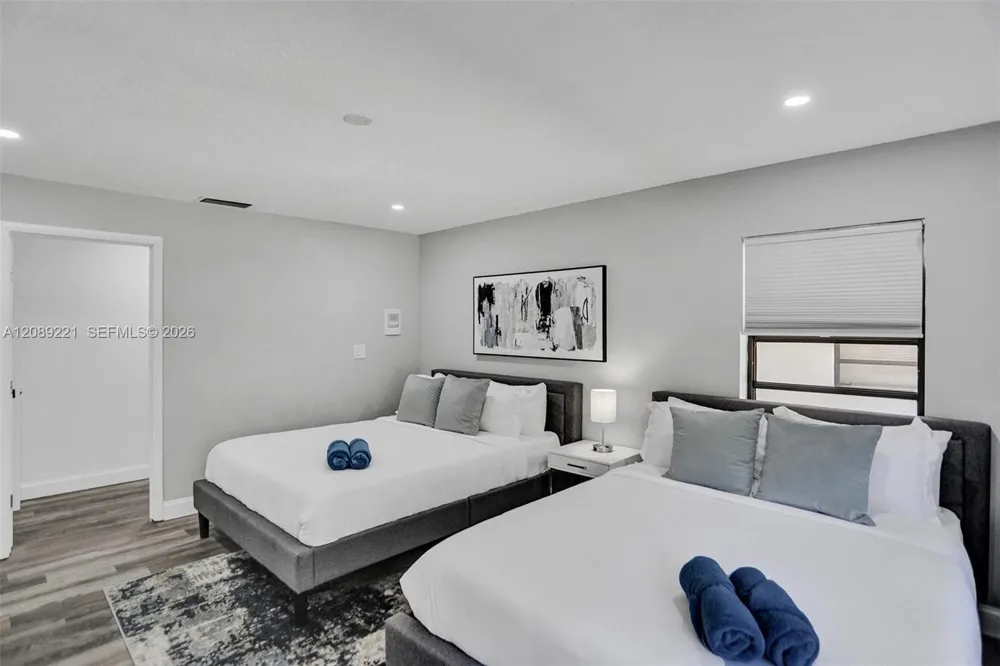 1531 SE 24th Ter Pompano Beach, FL 33062
