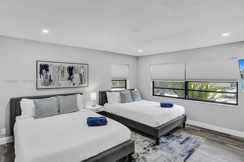 1531 SE 24th Ter Pompano Beach, FL 33062