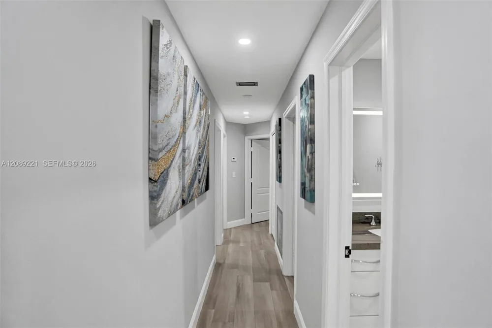 1531 SE 24th Ter Pompano Beach, FL 33062