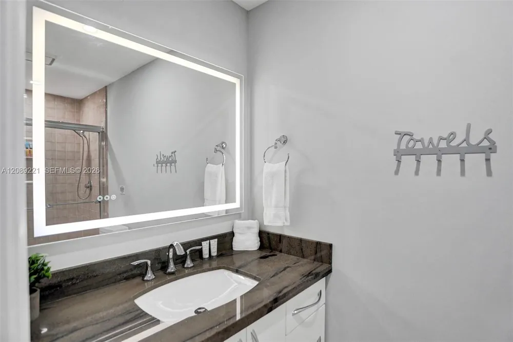 1531 SE 24th Ter Pompano Beach, FL 33062