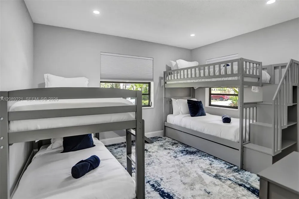 1531 SE 24th Ter Pompano Beach, FL 33062