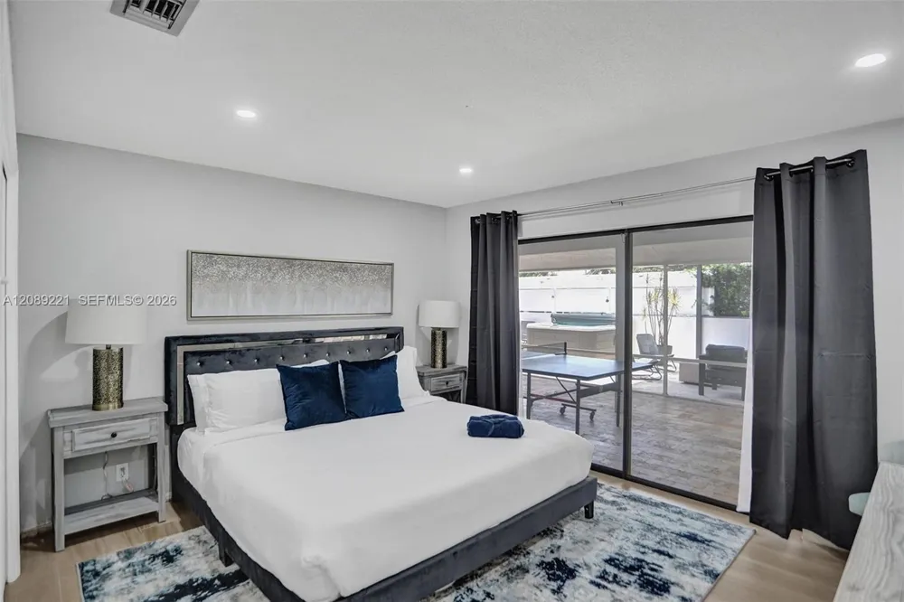 1531 SE 24th Ter Pompano Beach, FL 33062