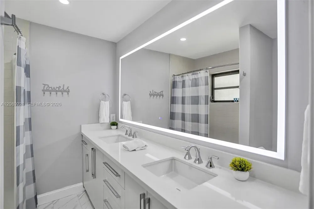 1531 SE 24th Ter Pompano Beach, FL 33062