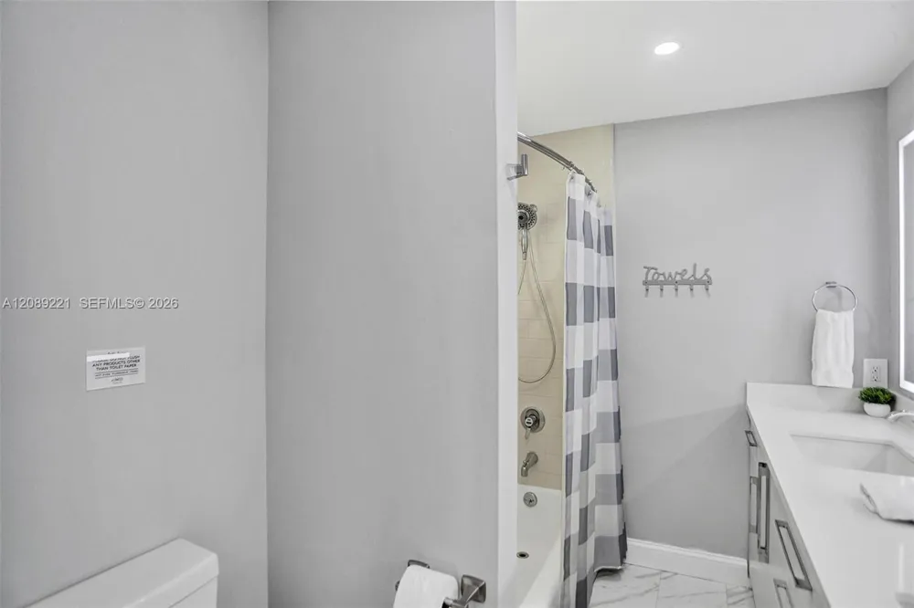 1531 SE 24th Ter Pompano Beach, FL 33062