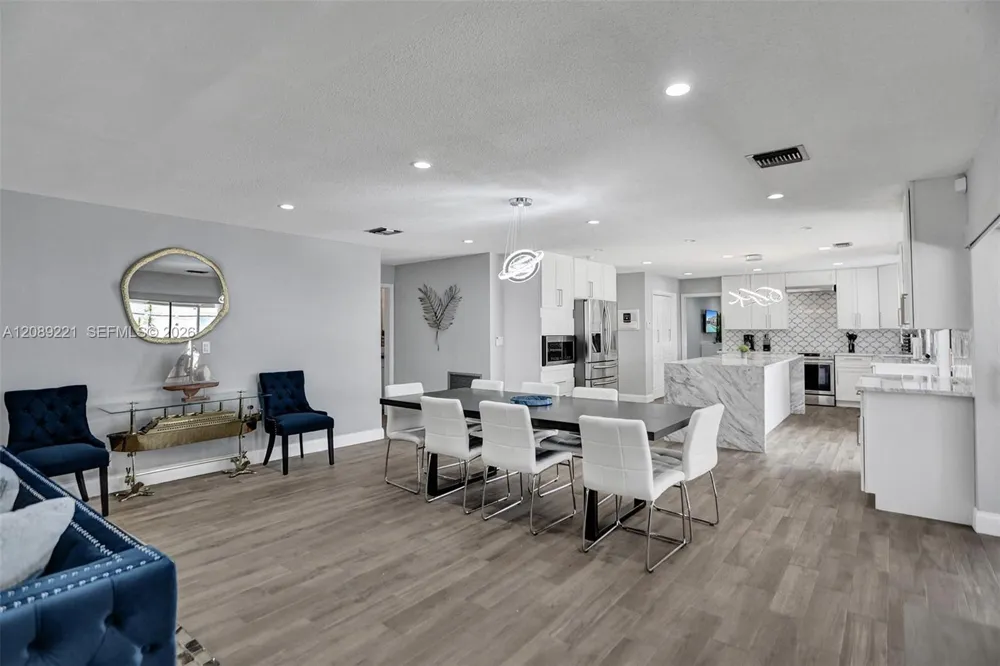 1531 SE 24th Ter Pompano Beach, FL 33062