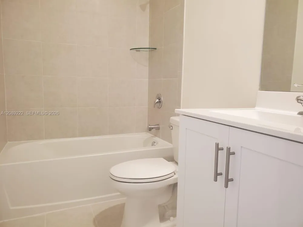 11209 W 34th Way #11209 Hialeah, FL 33018