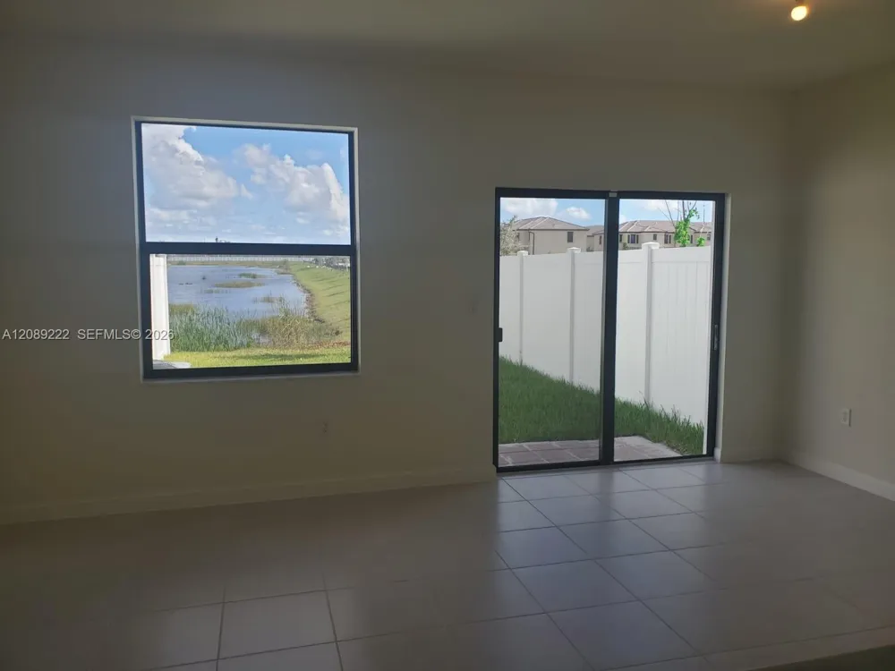 11209 W 34th Way #11209 Hialeah, FL 33018