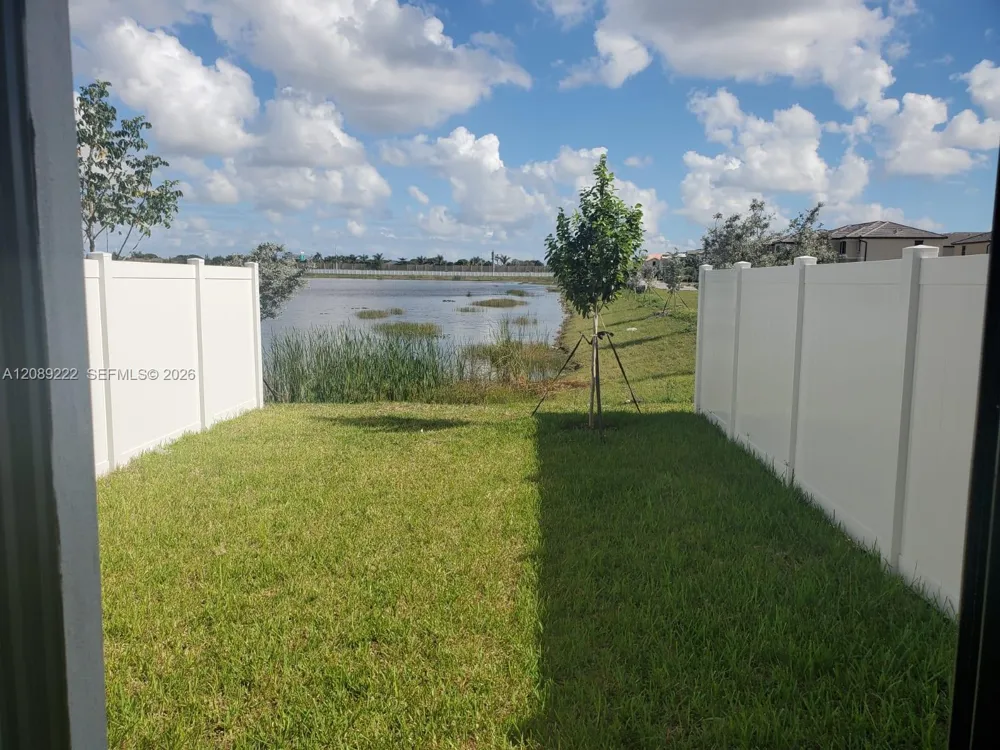 11209 W 34th Way #11209 Hialeah, FL 33018