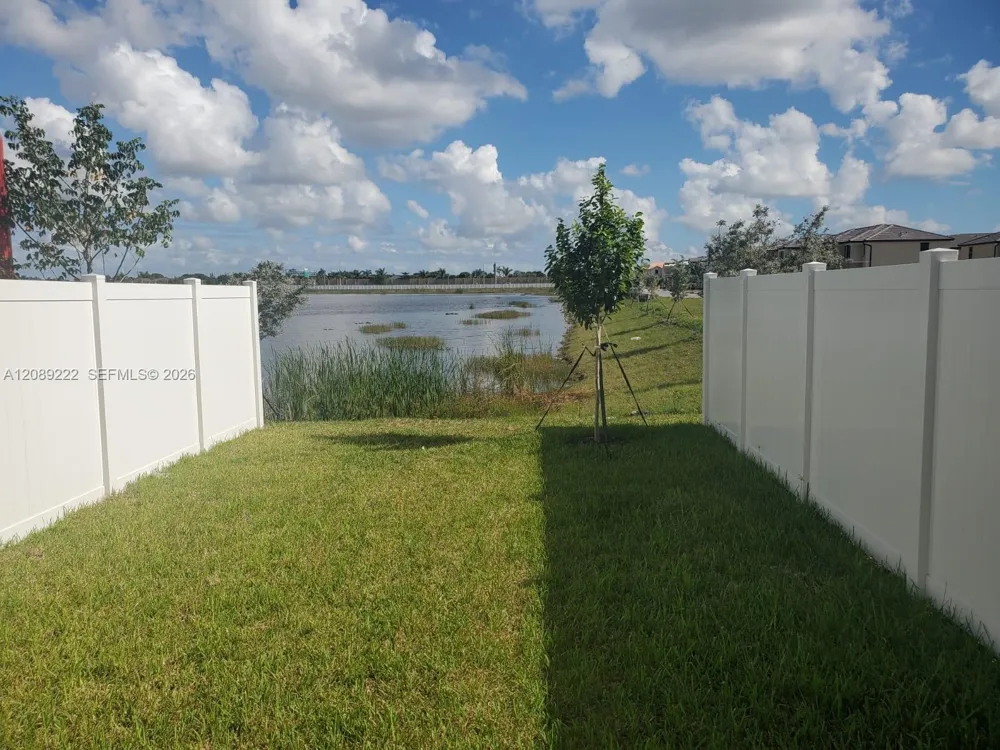 11209 W 34th Way #11209 Hialeah, FL 33018