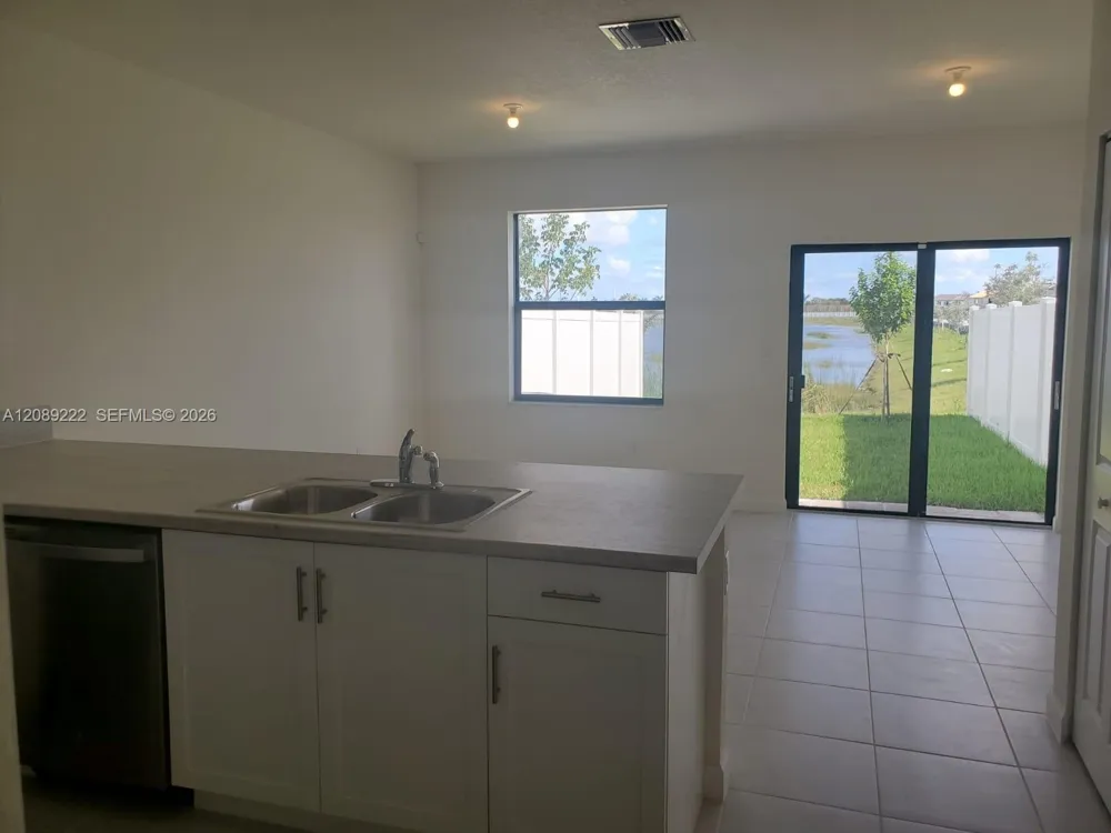 11209 W 34th Way #11209 Hialeah, FL 33018