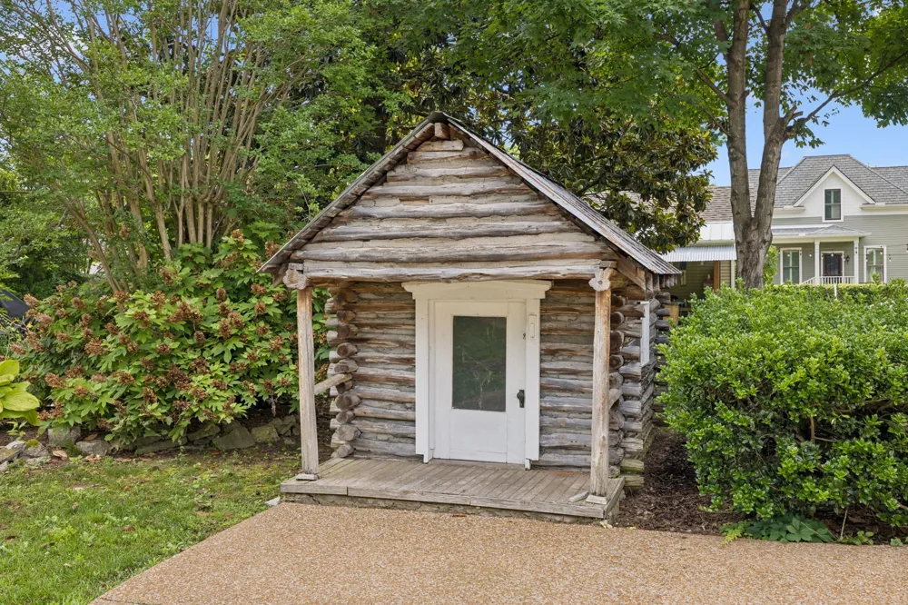 215 4th Ave S Franklin, TN 37064