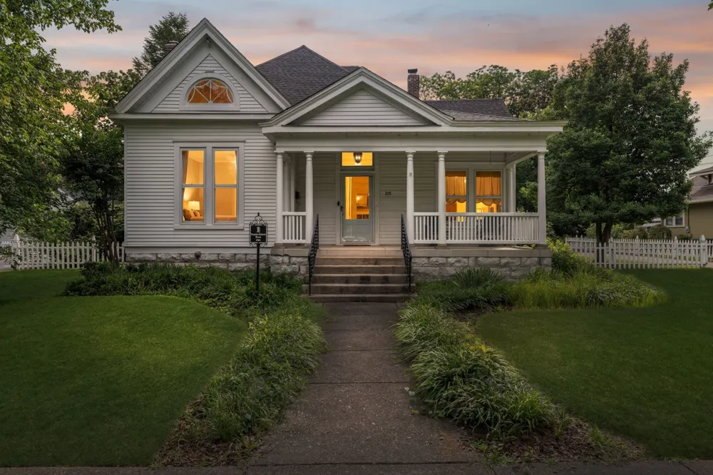 215 4th Ave S Franklin, TN 37064