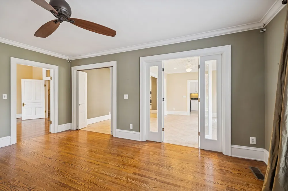 215 4th Ave S Franklin, TN 37064