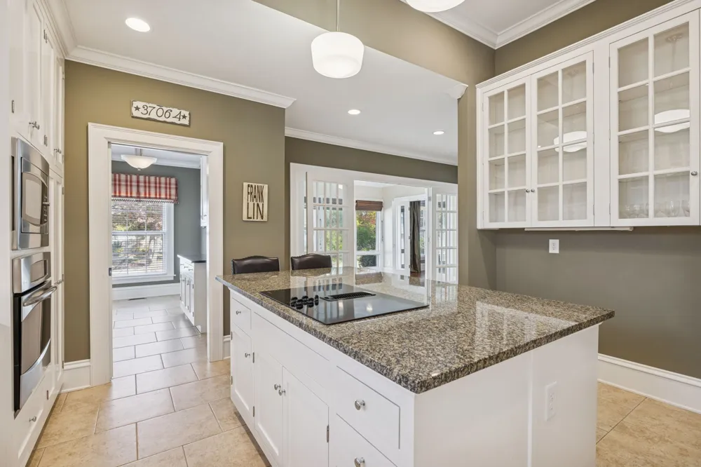 215 4th Ave S Franklin, TN 37064