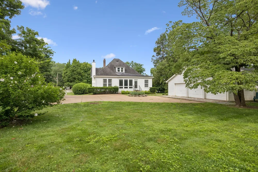 215 4th Ave S Franklin, TN 37064