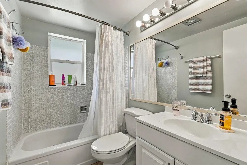 530 HORIZONS E #104 Boynton Beach, FL 33435