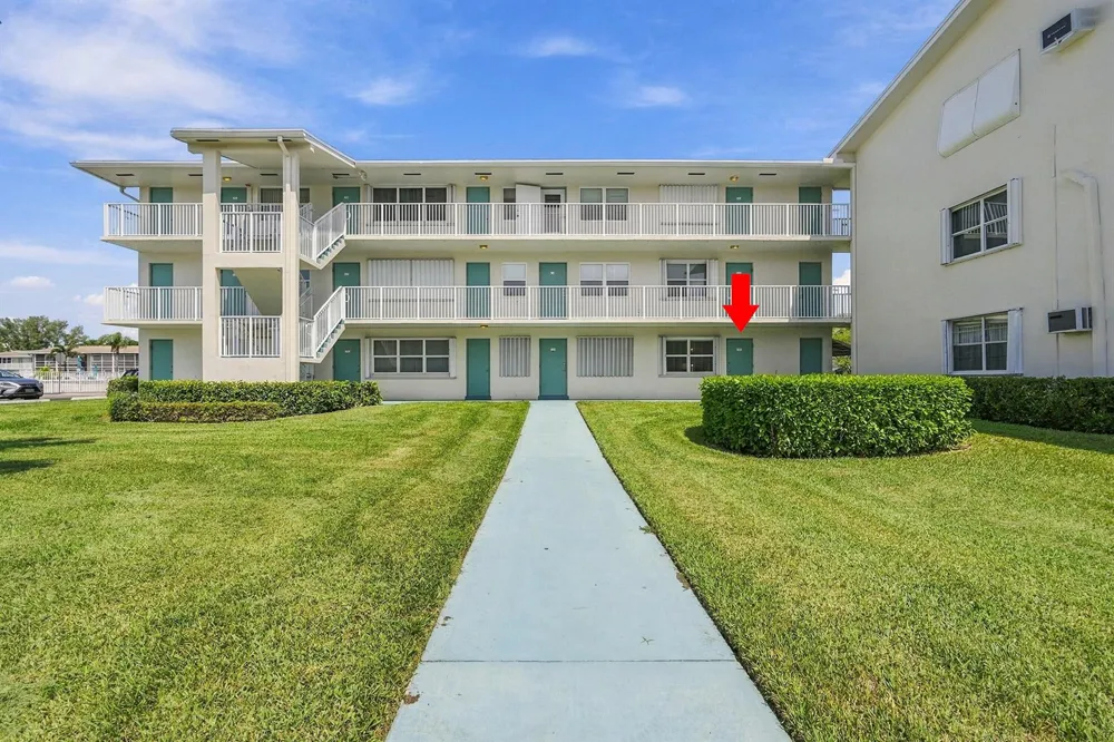 530 HORIZONS E #104 Boynton Beach, FL 33435