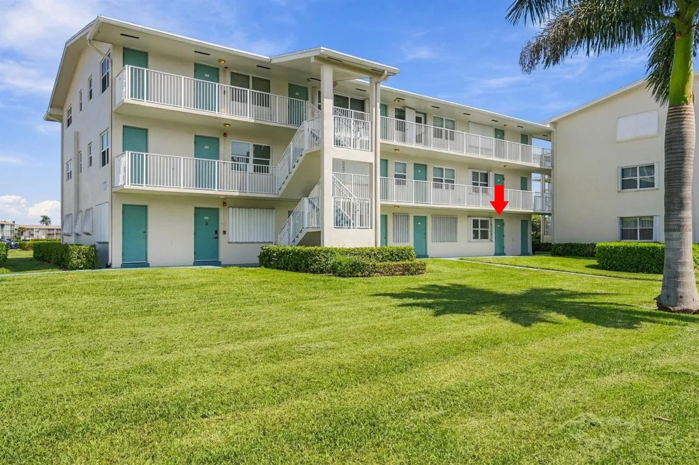 530 HORIZONS E #104 Boynton Beach, FL 33435