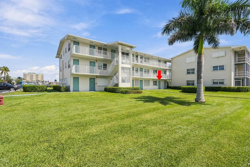530 HORIZONS E #104 Boynton Beach, FL 33435