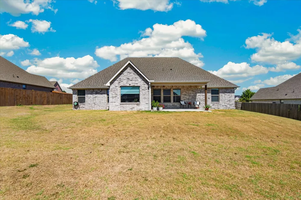 5523 Aspen Avenue Bartlesville, OK 74006