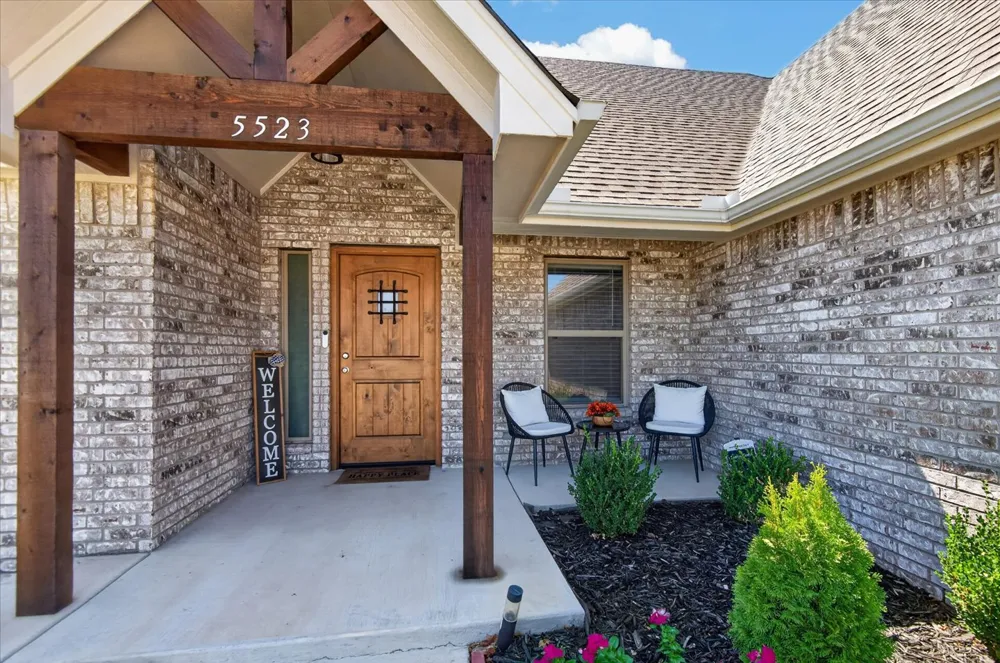 5523 Aspen Avenue Bartlesville, OK 74006