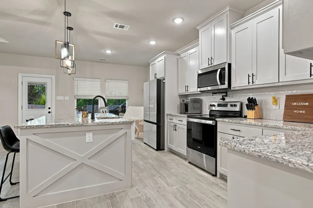 4822 Wichita Street Granbury, TX 76048
