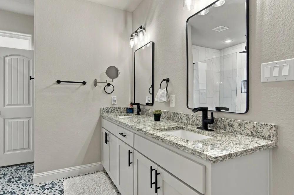 4822 Wichita Street Granbury, TX 76048