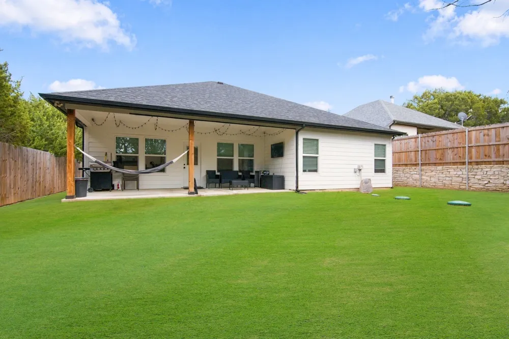 4822 Wichita Street Granbury, TX 76048