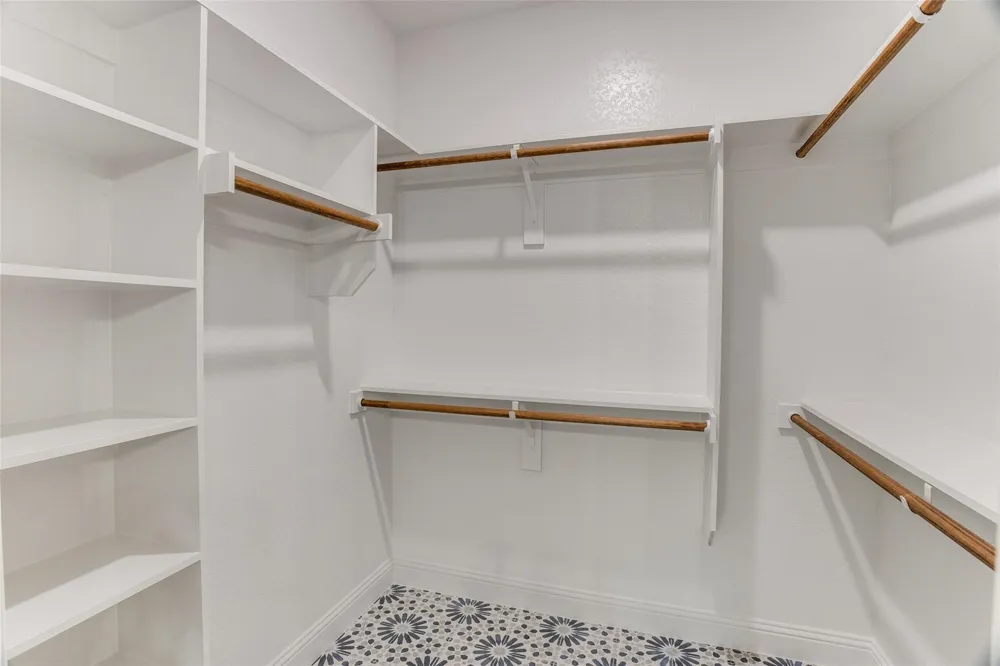 4822 Wichita Street Granbury, TX 76048