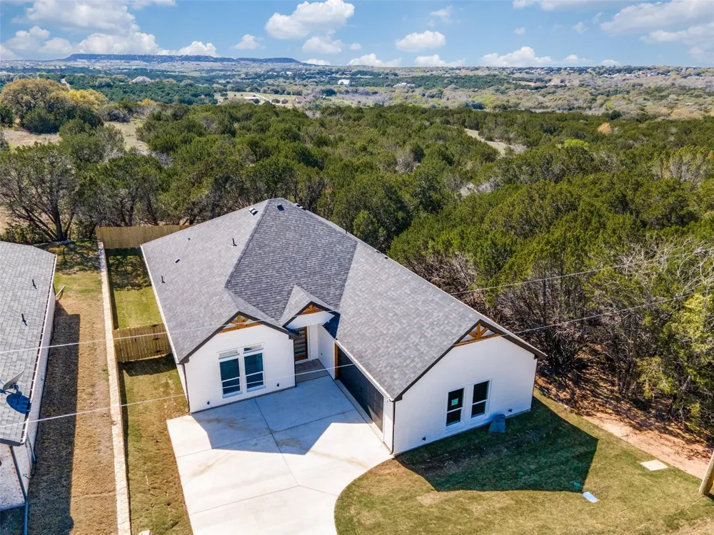 4822 Wichita Street Granbury, TX 76048