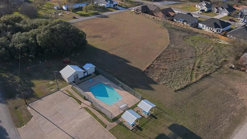 4822 Wichita Street Granbury, TX 76048