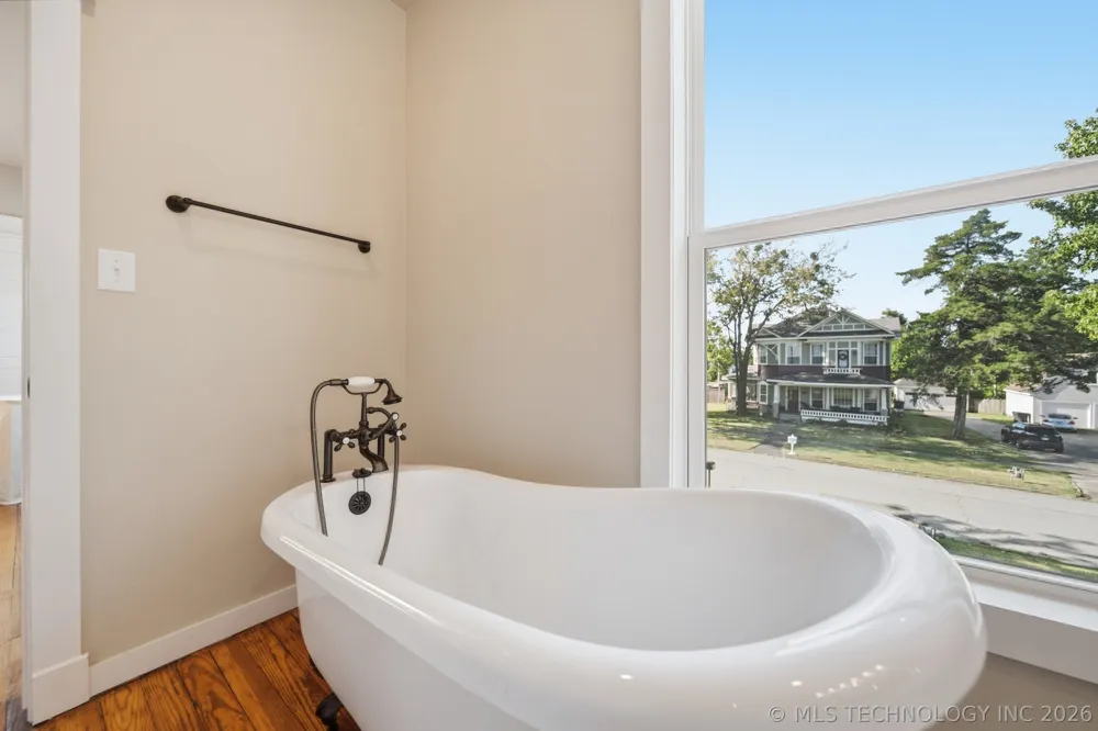 332 E 4th Street Claremore, OK 74017